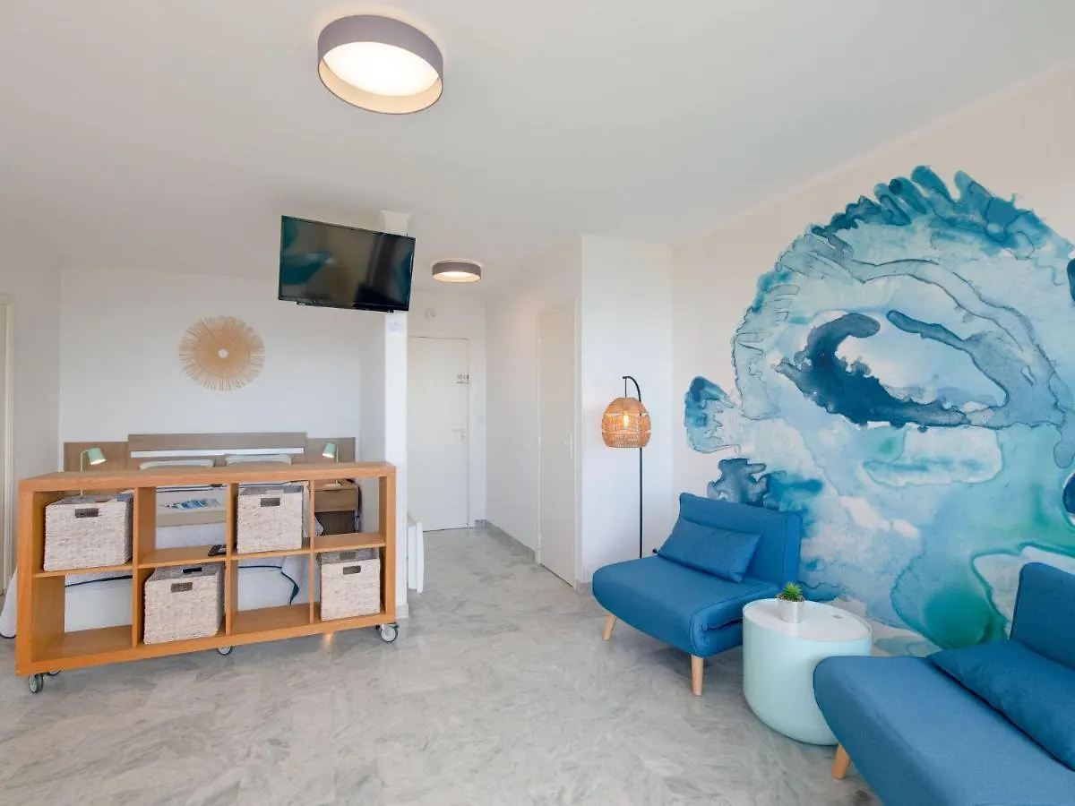 Studio Residence Les Gemeaux By Interhome Saint-Raphael  0*, Saint-Raphael (Var)