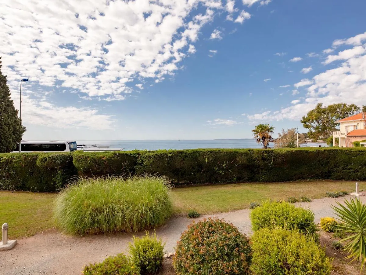 Studio Residence Les Gemeaux By Interhome Saint-Raphael  Apartment