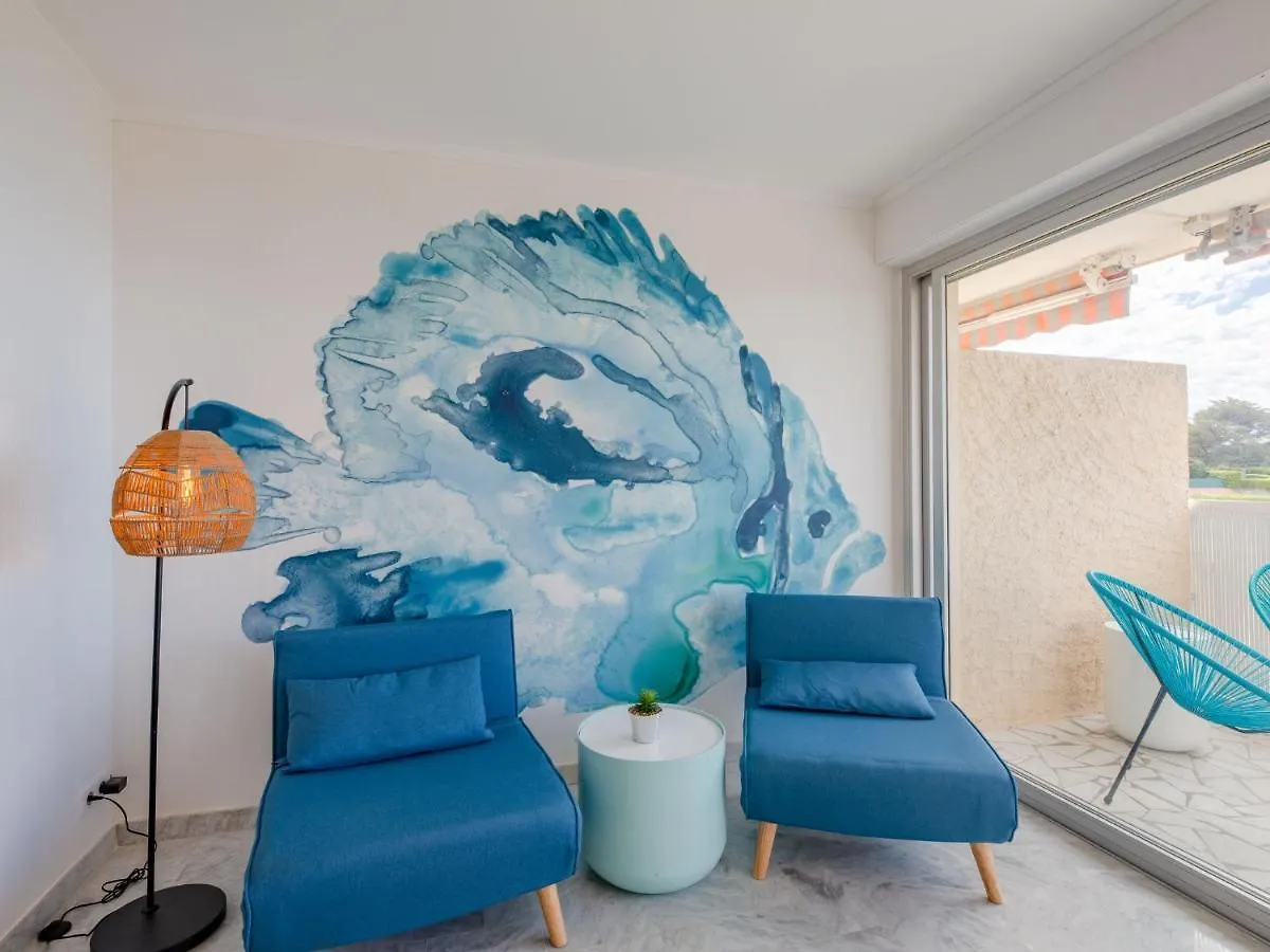 Studio Residence Les Gemeaux By Interhome Saint-Raphael  0*, Saint-Raphael (Var)