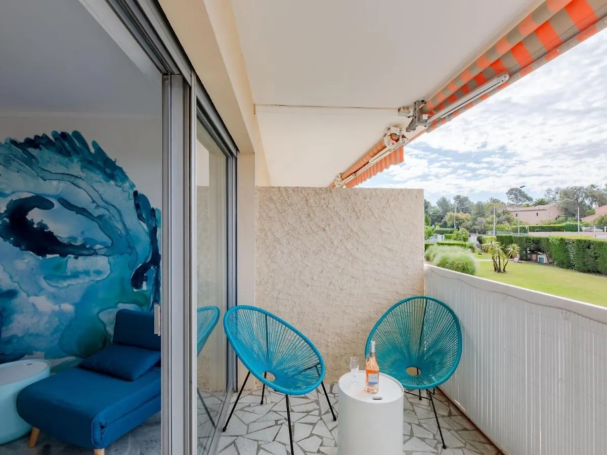 Studio Residence Les Gemeaux By Interhome Saint-Raphael  Saint-Raphael (Var)