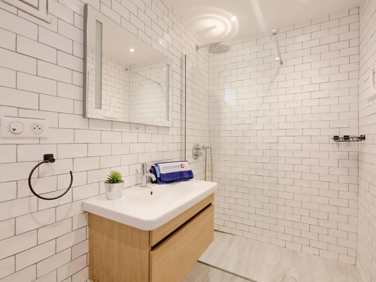 Studio Residence Les Gemeaux By Interhome Saint-Raphael